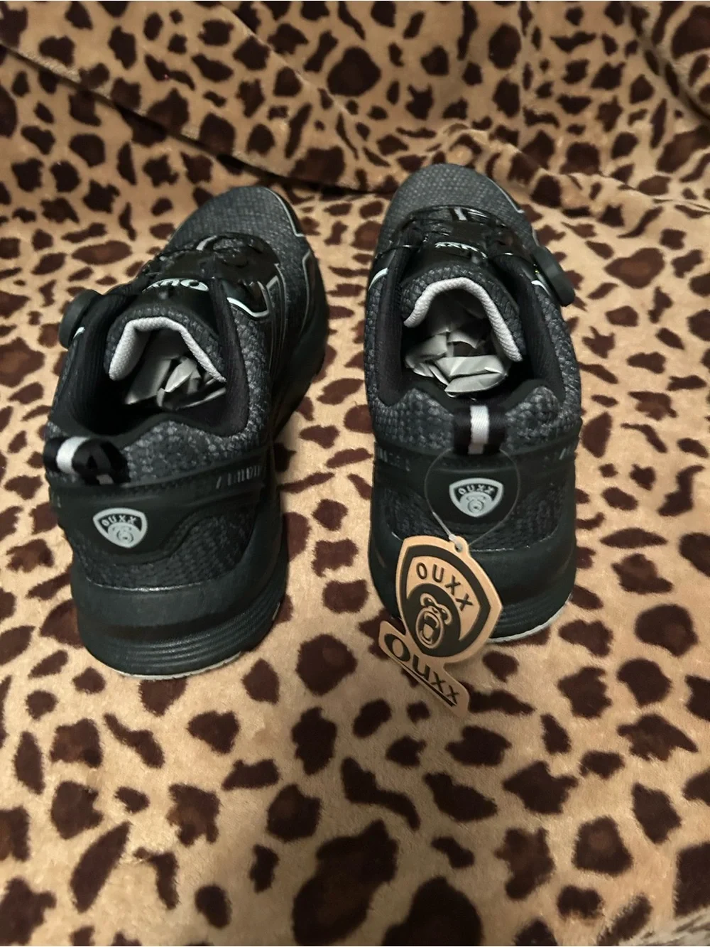 Men's Black Athletic Sneakers with Dial Closure